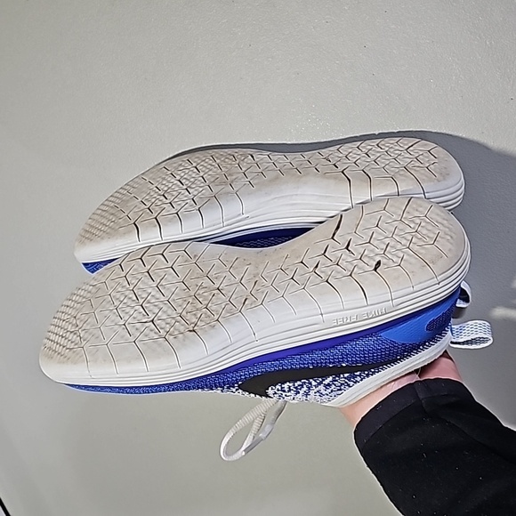 Nike white and blue size 8 athletic running shoes - Picture 5 of 7